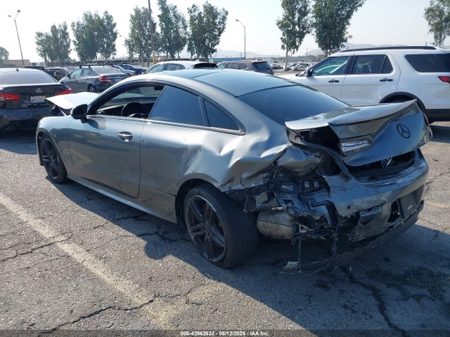 Mercedes-Benz m276 2018 WDD1J6FBXJF015686 Image 3
