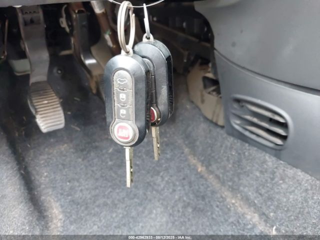 2012 FIAT 500 3C3CFFAR4CT382184 Photo 10