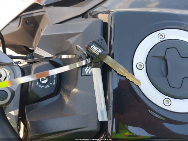 2025 SUZUKI GSX-S1000 JS1EK11D1S7100068 Photo 10