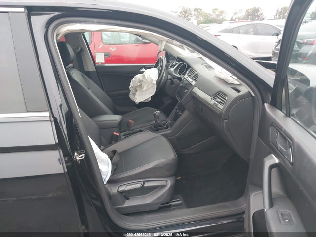 3VV3B7AX9JM082550 Volkswagen Tiguan