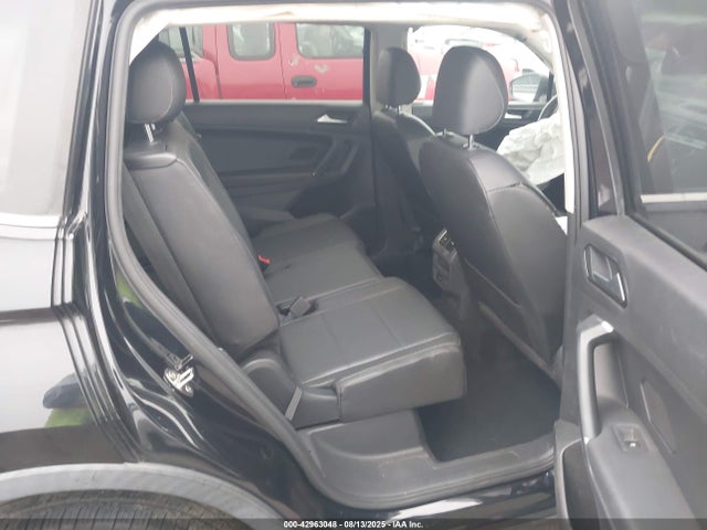 3VV3B7AX9JM082550 Volkswagen Tiguan