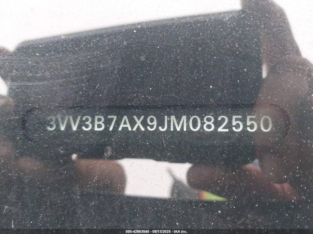 3VV3B7AX9JM082550 Volkswagen Tiguan