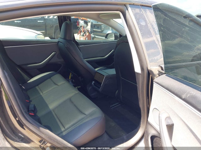 5YJ3E1EA1RF718841 Tesla MODEL 3