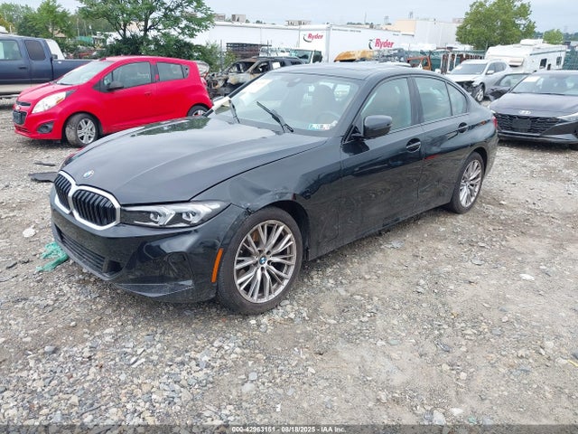 BMW 330I 2023 3MW89FF08P8D76199 Image 2