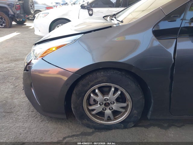 Toyota Prius Two 2017 JTDKBRFU3H3564544 Image 17