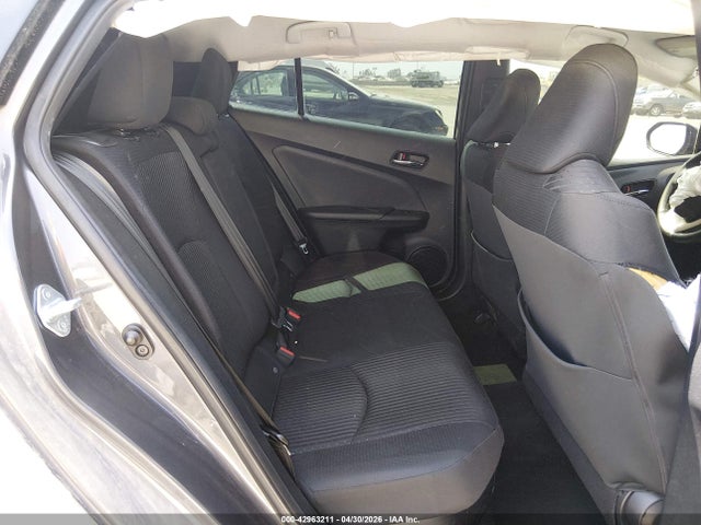Toyota Prius Two 2017 JTDKBRFU3H3564544 Image 8
