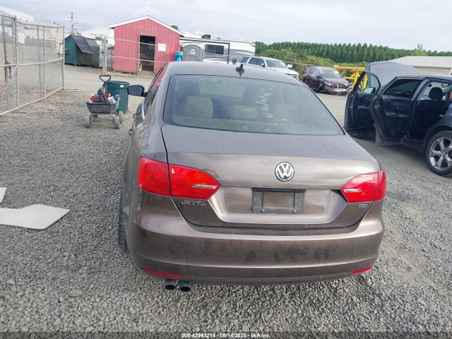 3VW3L7AJ1EM408240 Volkswagen Tdi