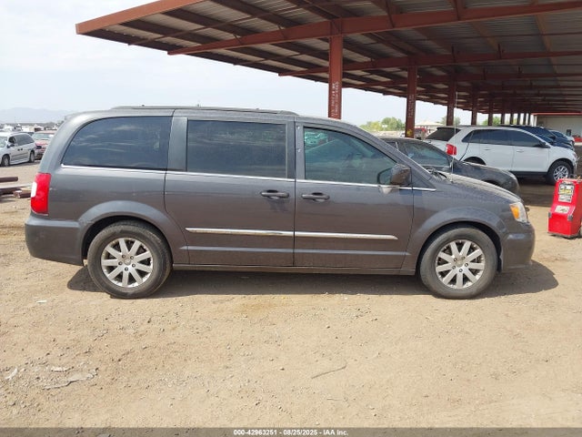 2C4RC1BG7GR147897 Chrysler Town and Country