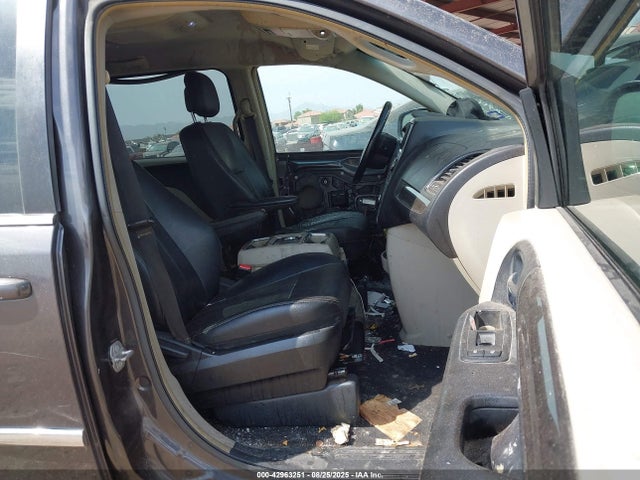 2C4RC1BG7GR147897 Chrysler Town and Country