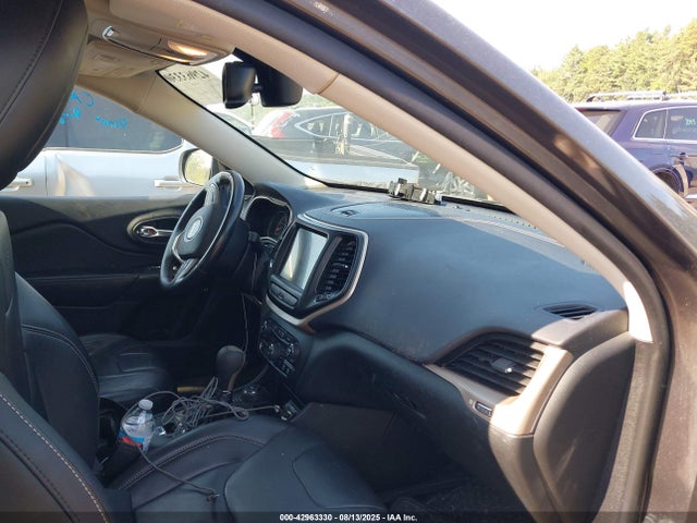 2015 Jeep Cherokee Latitude მანქანა იყიდება აუქციონზე, vin: 1C4PJMCS6FW587343, აუქციონის ნომერი: 42963330