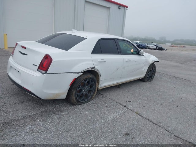 Chrysler 300 2023 2C3CCASG7PH667016 Image 4