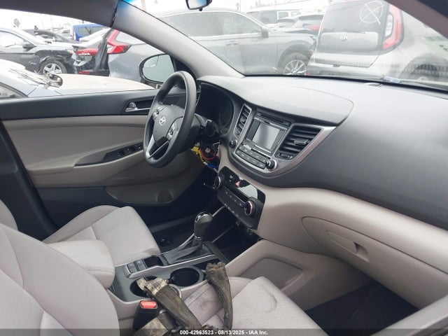 KM8J33A47GU114803 Hyundai 2016