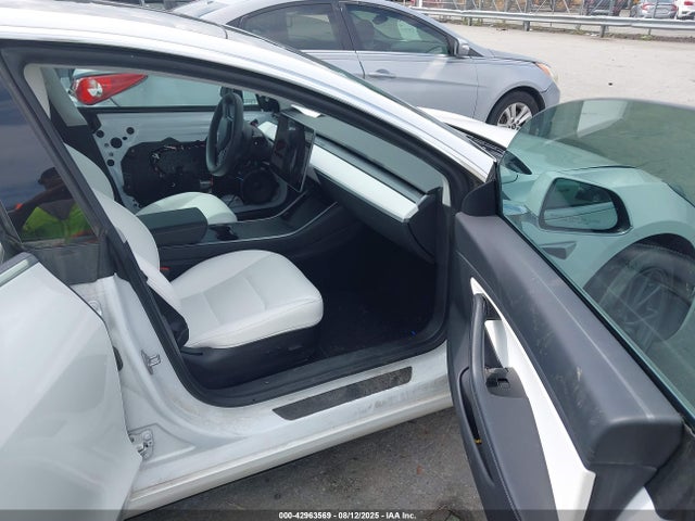2020 TESLA MODEL 3 5YJ3E1EB6LF607069 Photo 4