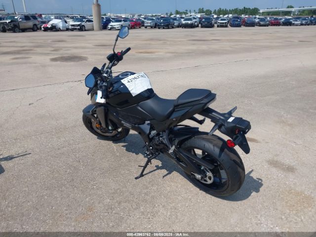 2025 SUZUKI GSX-S1000 JS1EK11D7S7100060 Photo 2