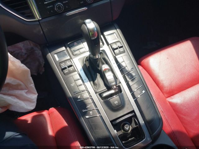 2015 PORSCHE MACAN WP1AB2A51FLB70068 Photo 10