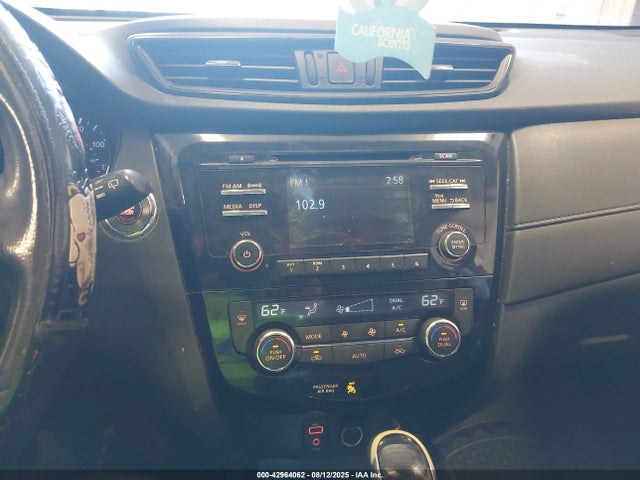 JN8AT2MT6HW392796 Nissan Rogue