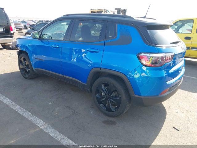 Jeep 2021 2021 3C4NJCBB6MT559905 Image 3