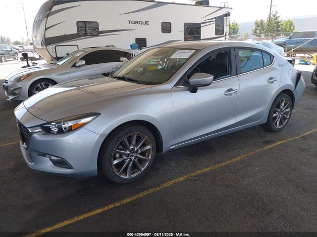 3MZBN1V33JM166303 Mazda py