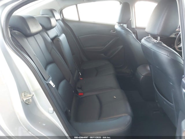 3MZBN1V33JM166303 Mazda py