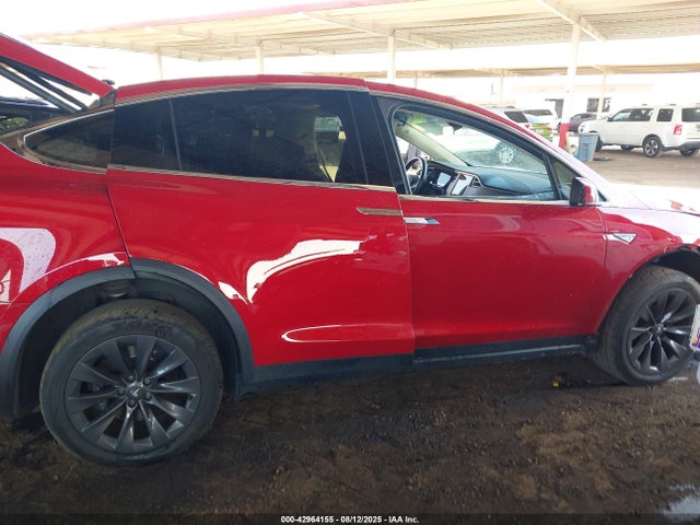Tesla MODEL X 2016 5YJXCAE20GF004017 Image 14