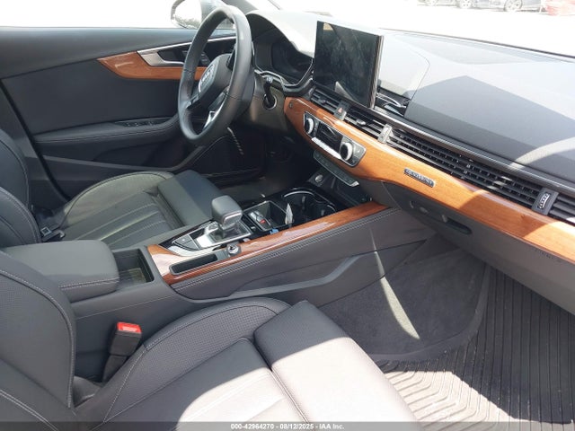 2025 AUDI A4 ALLROAD WA18AAF47SA002030 Photo 4