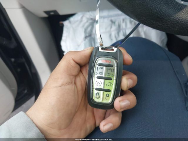 2021 CHRYSLER VOYAGER 2C4RC1DG5MR516619 Photo 10