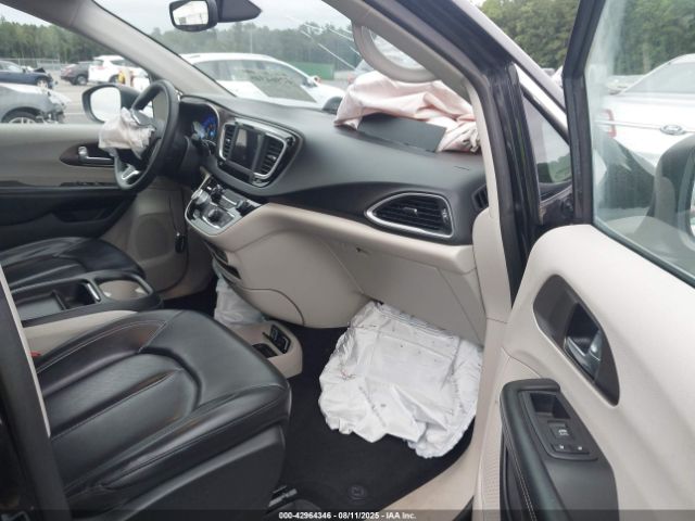 2021 CHRYSLER VOYAGER 2C4RC1DG5MR516619 Photo 4