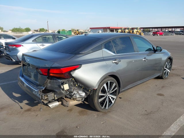 Nissan 2020 2020 1N4BL4CV5LN308275 Image 4