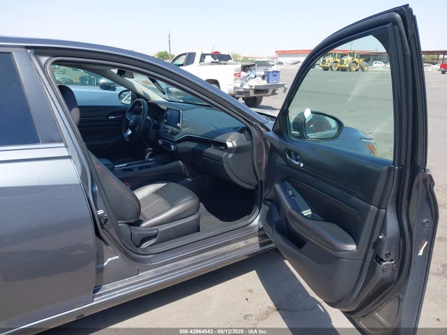 Nissan 2020 2020 1N4BL4CV5LN308275 Image 5