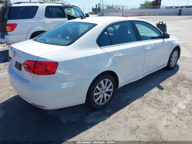 3VWD17AJ6EM373057 Volkswagen 2014