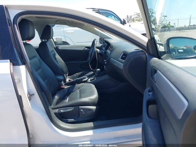 3VWD17AJ6EM373057 Volkswagen 2014