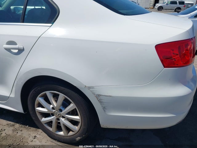 3VWD17AJ6EM373057 Volkswagen 2014