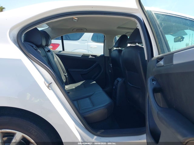 3VWD17AJ6EM373057 Volkswagen 2014