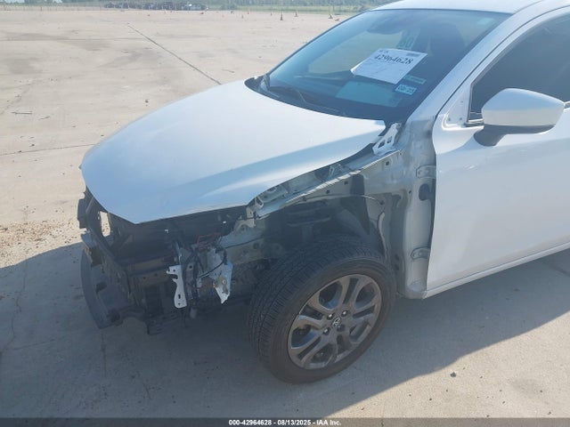 3MYDLBYV4LY712477 Toyota p5v