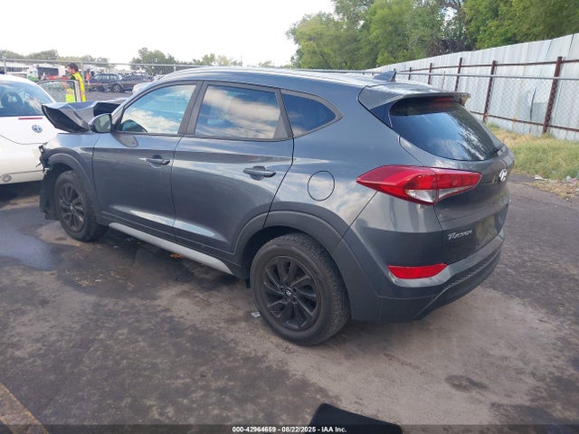 2018 HYUNDAI TUCSON KM8J3CA47JU683738 Photo 2