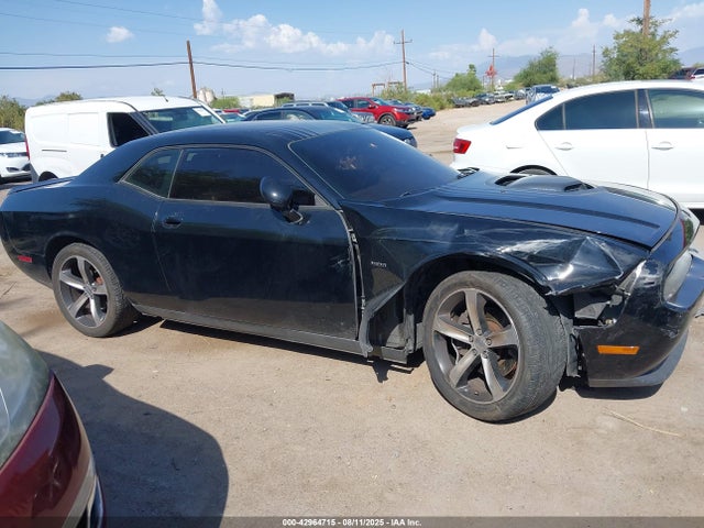 2C3CDYBT7EH281812 Dodge Challenger