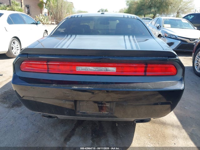 2C3CDYBT7EH281812 Dodge Challenger