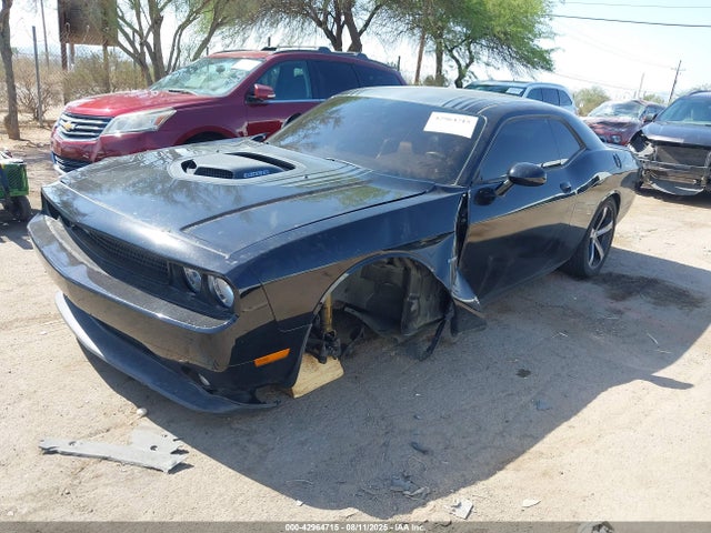 2C3CDYBT7EH281812 Dodge Challenger