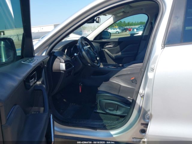 2017 JAGUAR F-PACE SADCS2BV5HA069949 Photo 4