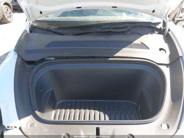 2023 TESLA MODEL Y 7SAYGDEE7PF710117 Photo 9