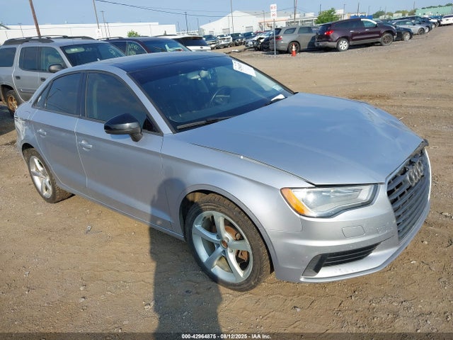 2015 AUDI A3 WAUBFGFF4F1080611 Photo 0