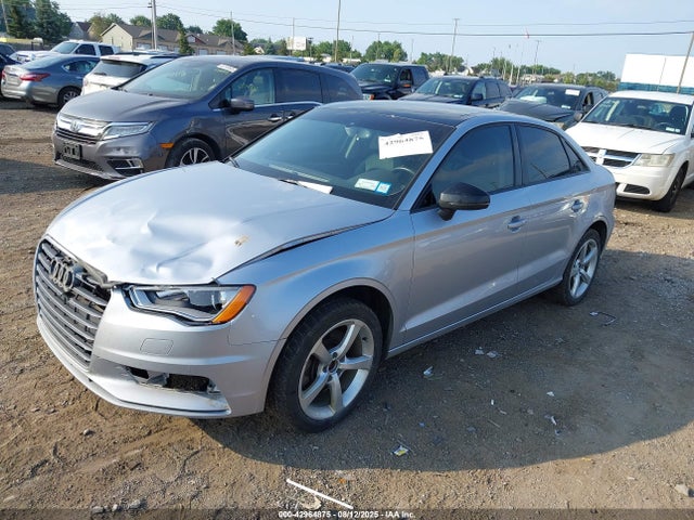 2015 AUDI A3 WAUBFGFF4F1080611 Photo 1