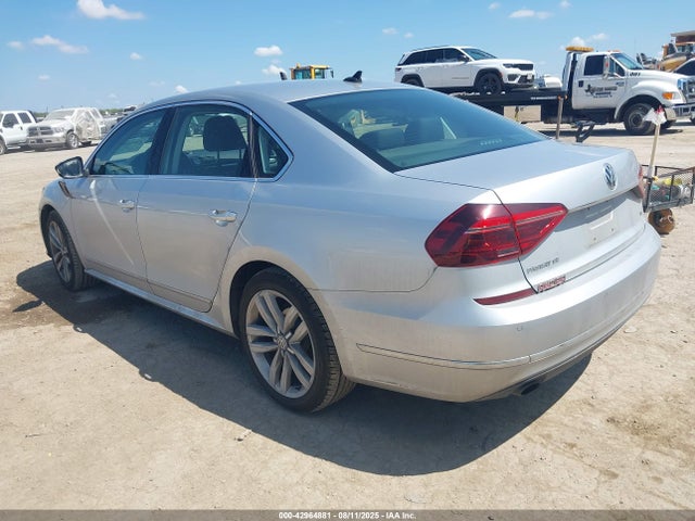 1VWGT7A38HC045816 Volkswagen 1.8 tsi