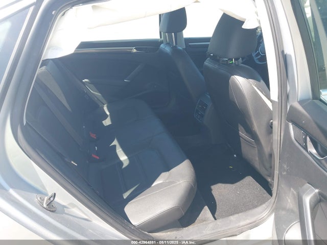 1VWGT7A38HC045816 Volkswagen 1.8 tsi