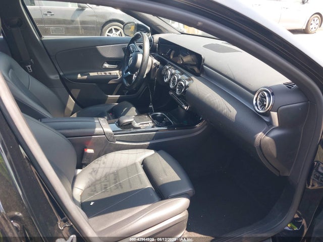 Mercedes-Benz m260 2022 W1K3G4EB3NJ353544 Image 5