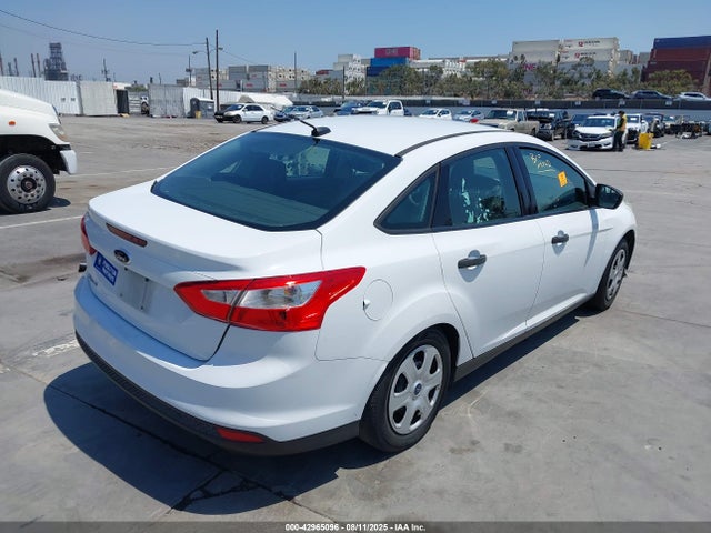 Ford 2014 2014 1FADP3E2XEL224753 Image 4