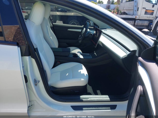 2022 TESLA MODEL 3 5YJ3E1ECXNF295799 Photo 4