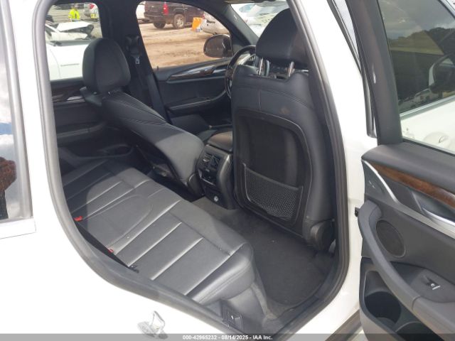2018 BMW X3 5UXTR9C51JLD73158 Photo 7