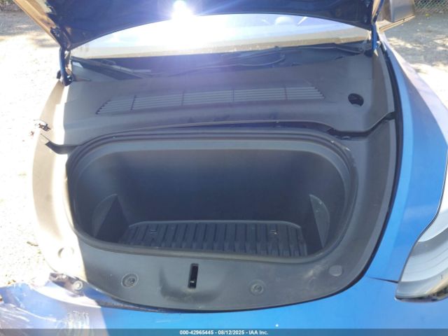 2023 TESLA MODEL Y 7SAYGDED1PF956393 Photo 9
