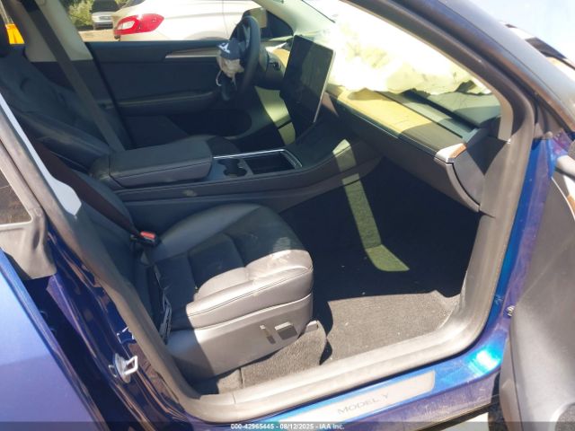 2023 TESLA MODEL Y 7SAYGDED1PF956393 Photo 4